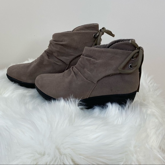 EUC serene island faux suede booties w/ tie detail - Picture 7 of 13